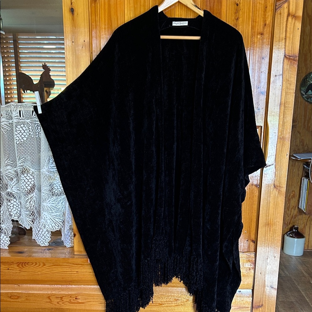 Vintage-Inspired Black Velvet Fringe Cape